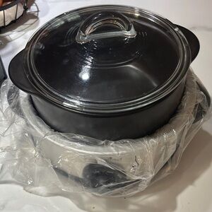 Pampered Chef Black and Silver Slow Cooker with Glass Lid